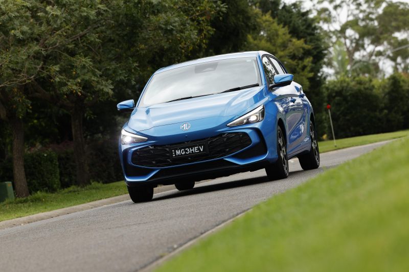 2025 MG 3 vs MG 3 Hybrid+ comparison
